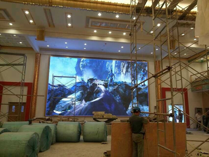 彩耀電子LED顯示屏展示室內(nèi)P7.62全